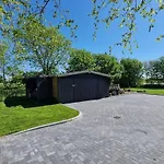 Haus-min-leevstes Dom wakacyjny