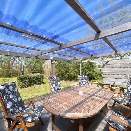 Holiday home Haus-min-leevstes *