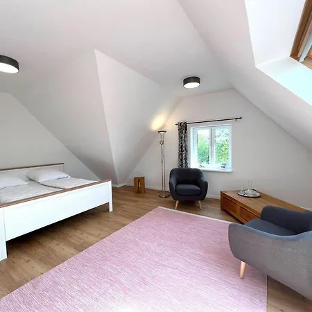 Haus-min-leevstes Tatil Evi