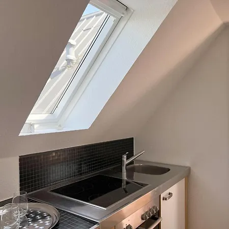 Haus-min-leevstes Böhl