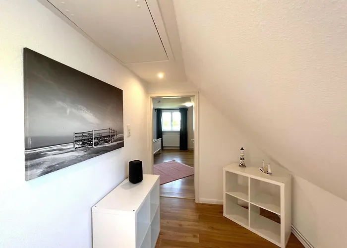 Haus-min-leevstes بيت للعطل *