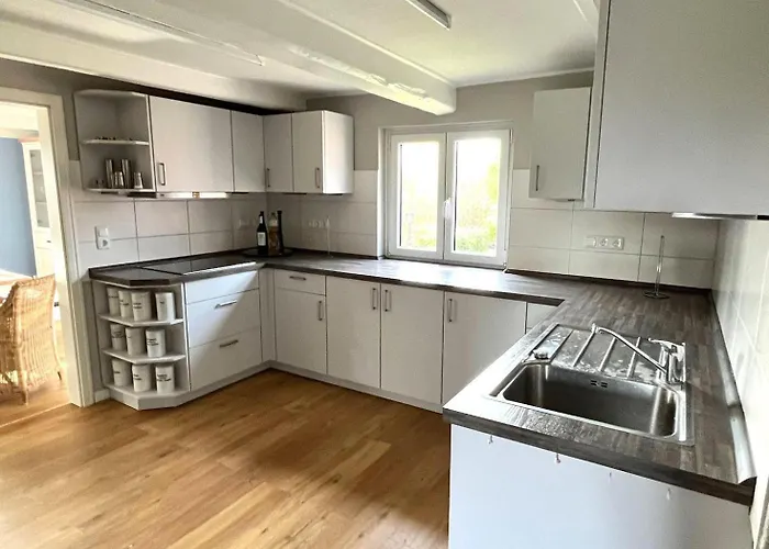 Haus-min-leevstes بيت للعطل Böhl